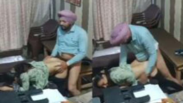 Punjabi Office Girl Fucking With Boss – New Sex Video